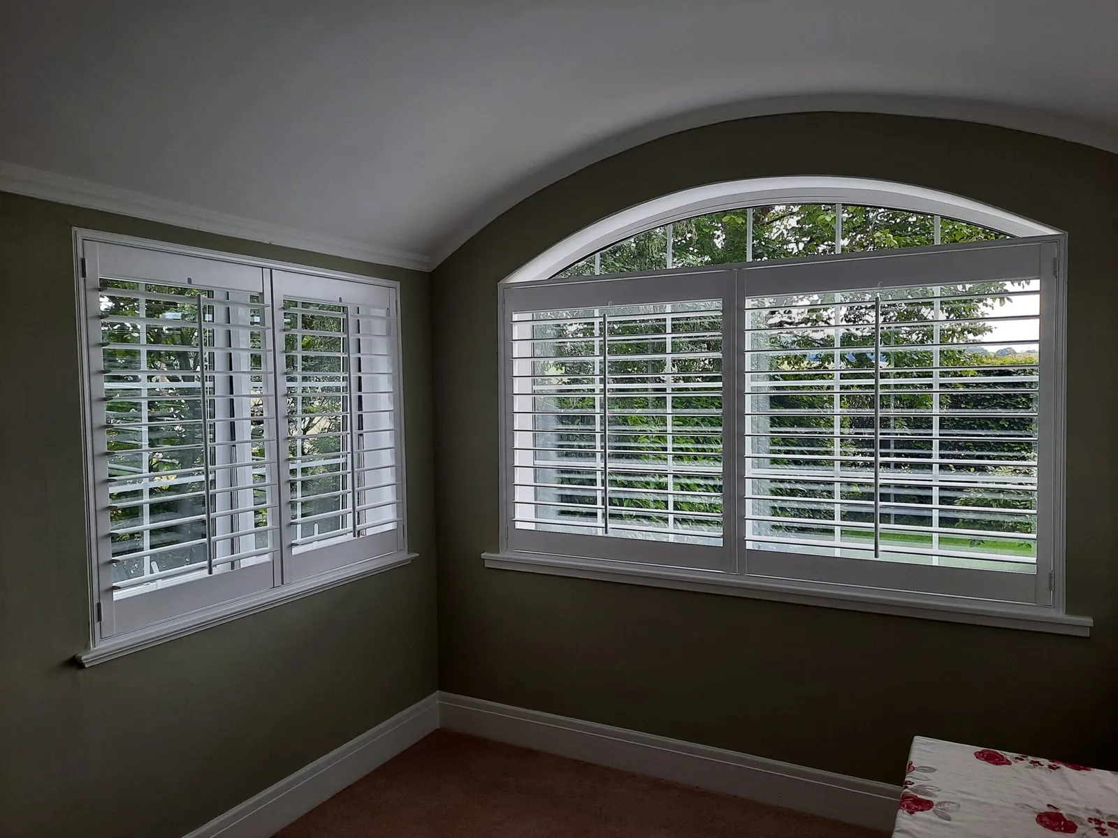 Shutter Tilt Options: Hidden Rod, Traditional Rod or Split Tilt?